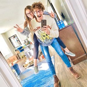 Meet your Poshers, Tyler and Riley